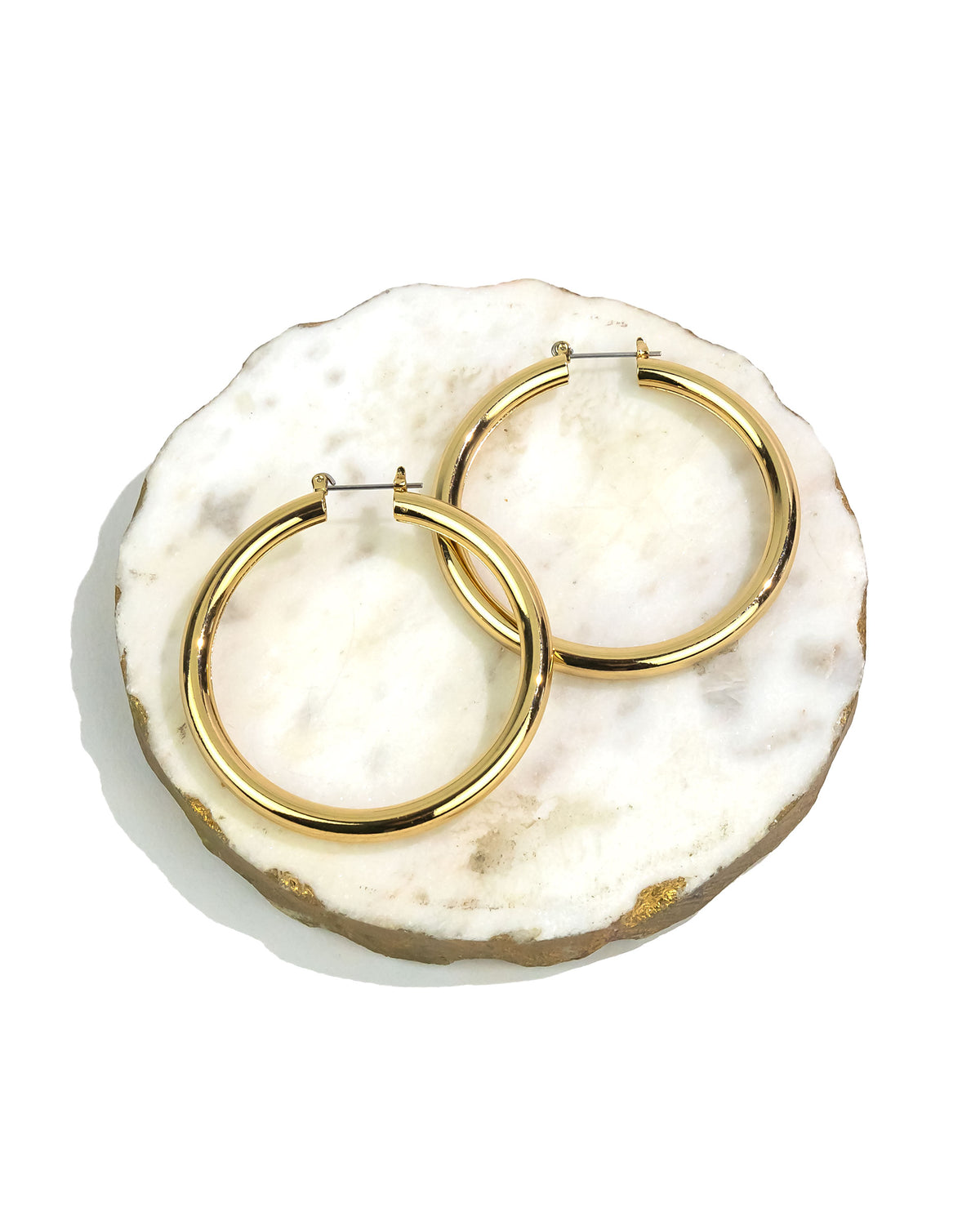 Classic medium-sized gold-tone hoop earrings – Dauplaise Jewelry