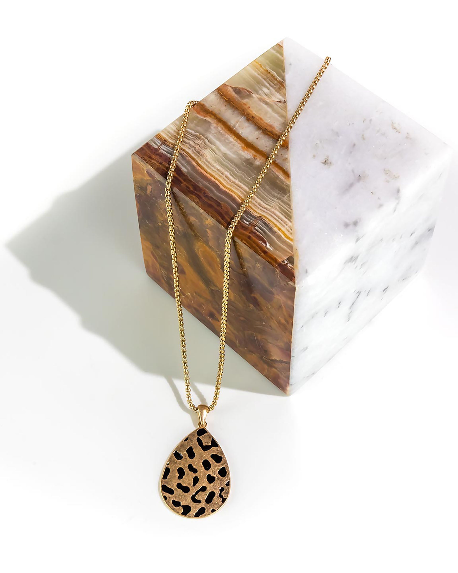 Leopard-Printed Teardrop Pendant Necklace – Fashion Jewelry by