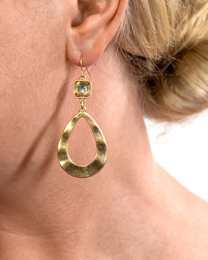 Dauplaise Jewelry - Pearl Drop Earring